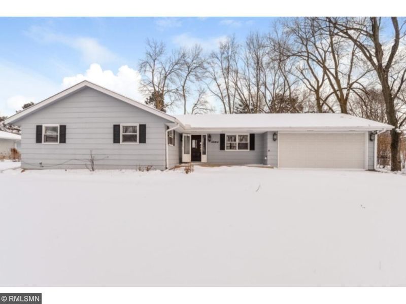 4504 Lexington Ave N, Shoreview, MN 55126