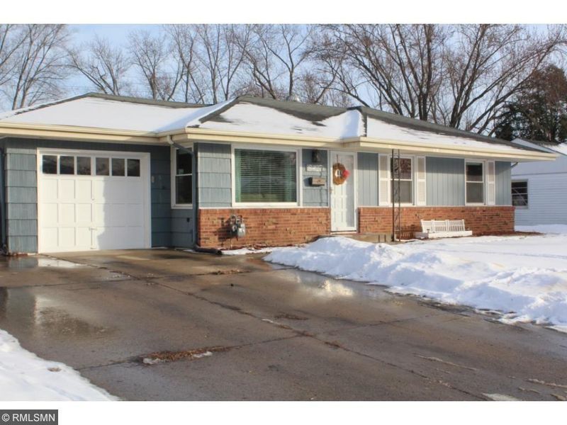 8427 12th Ave S, Bloomington, MN 55425