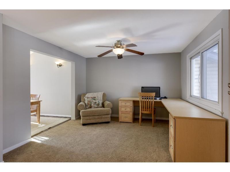 2581 Quebec Ave S, Saint Louis Park, MN 55426