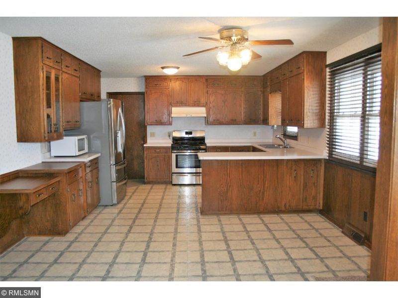 21 Robert Ave N, Maple Lake, MN 55358