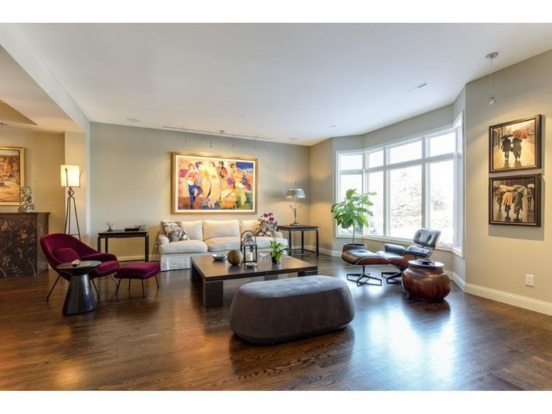 213 Coventry Ct, Edina, MN 55435