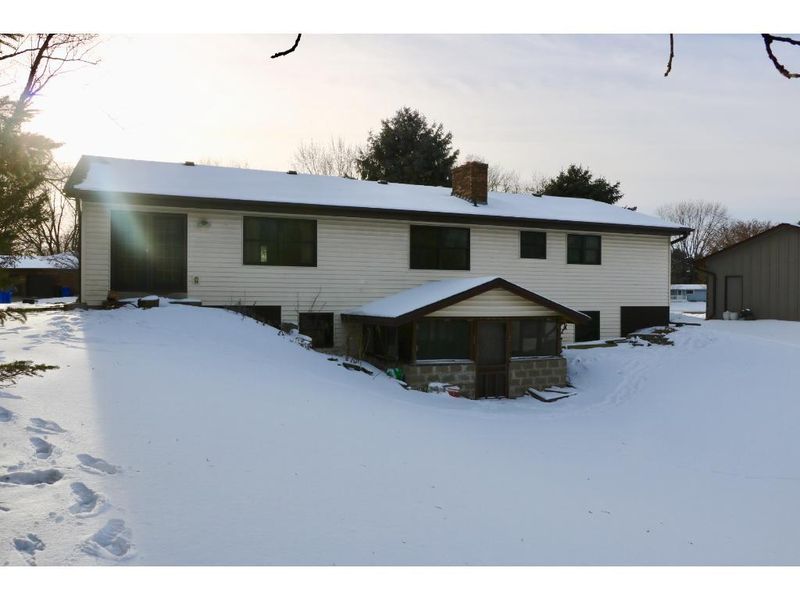 212 Circle Ln SE, Saint Michael, MN 55376