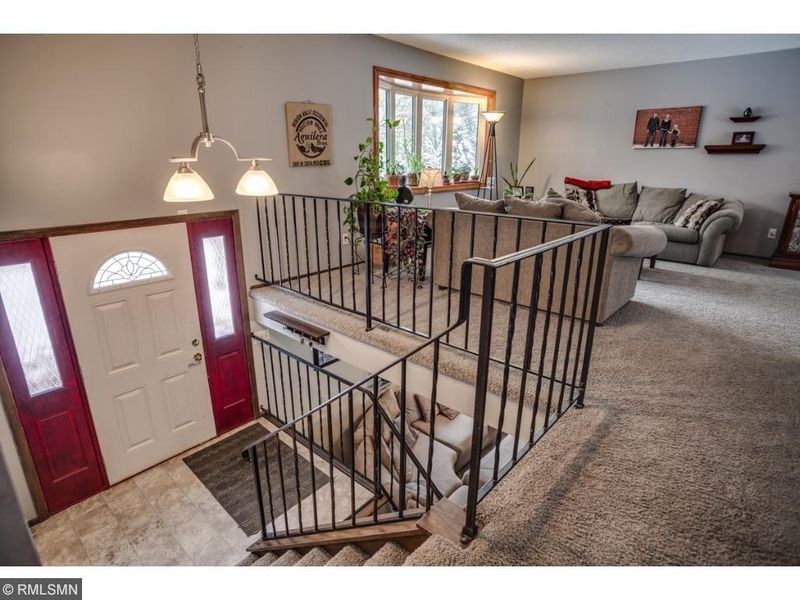 2204 E 115th St, Burnsville, MN 55337