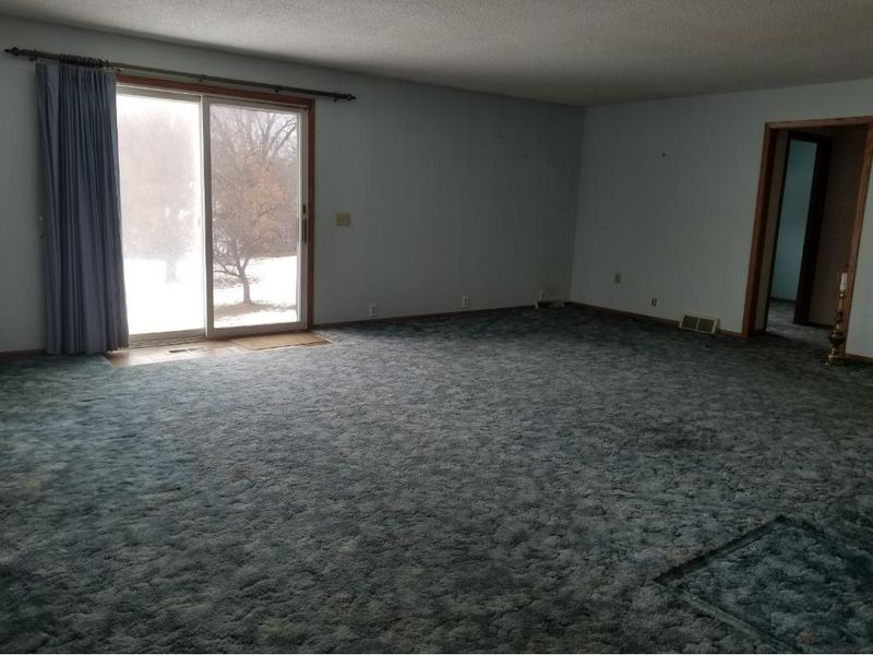 4038 Thomas Ave, Minnetonka, MN 55345