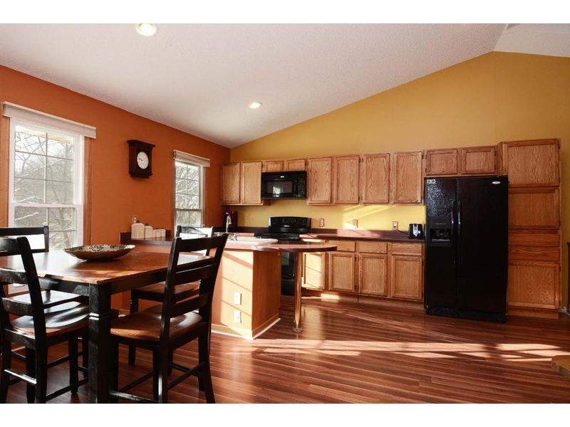 6621 Stillwater Blvd N, Oakdale, MN 55128