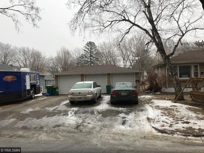 318-320-322 N Davis Ave, Litchfield, MN 55355