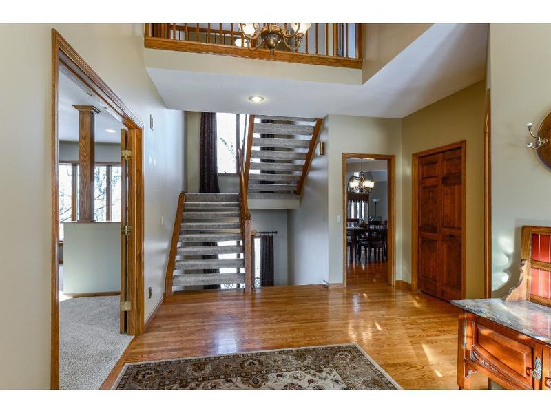 13815 Grothe Cir, Apple Valley, MN 55124
