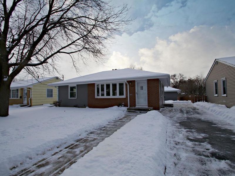 8607 W 25th St, Saint Louis Park, MN 55426