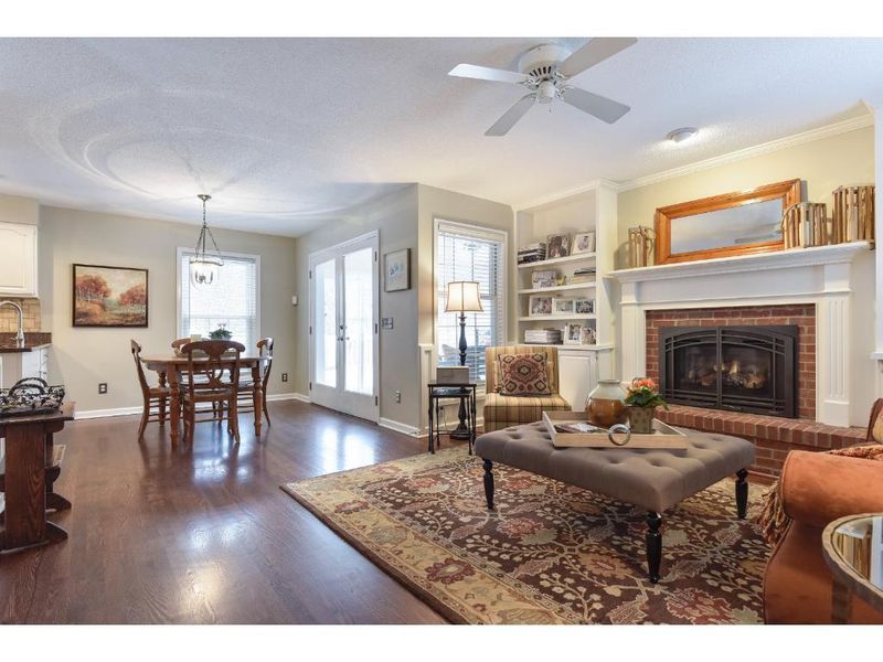 15807 West Oaks, Minnetonka, MN 55345