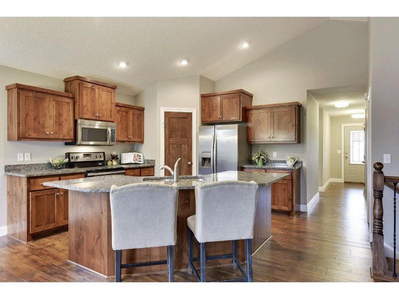 10101 Chowen Ln N, Brooklyn Park, MN 55443