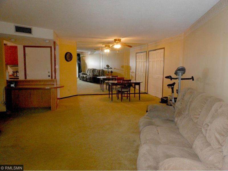 122 Demont Ave E #266, Little Canada, MN 55117