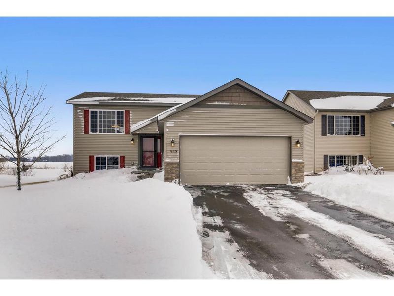 1163 36th St W, Hastings, MN 55033