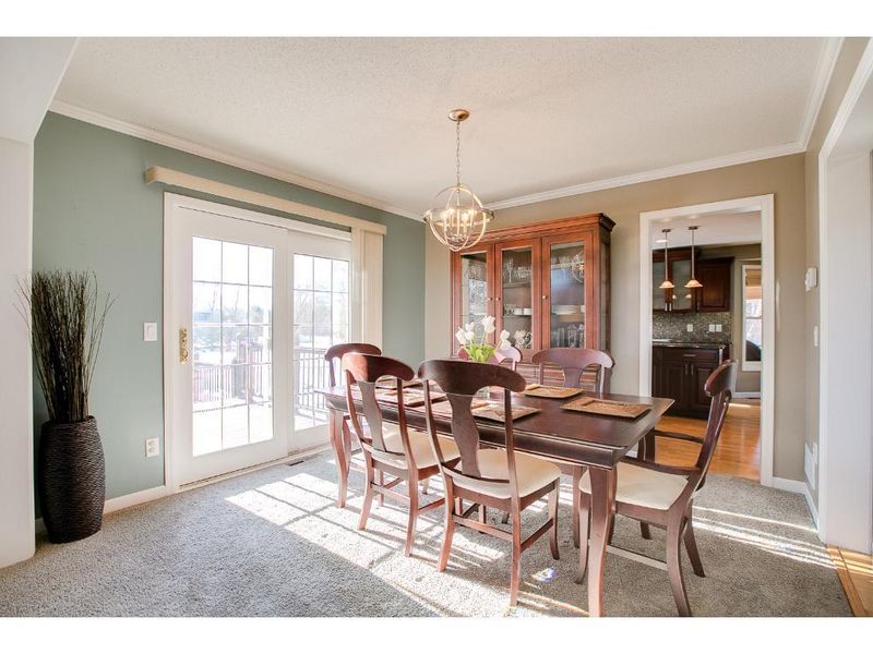 8621 Pineview Ln N, Maple Grove, MN 55369