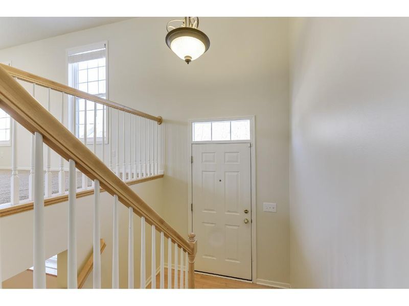 710 Regency Ln E, Hopkins, MN 55343