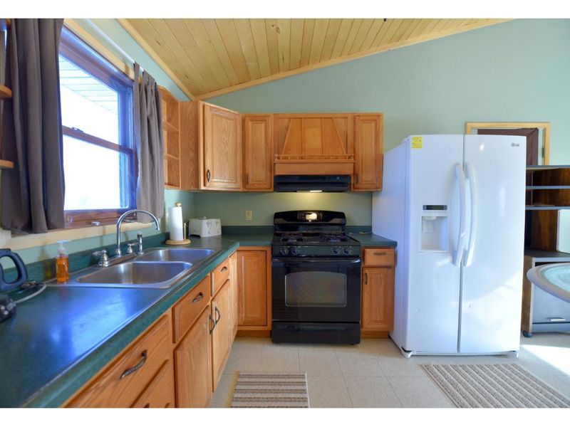 17298 Goshawk St, Mcgregor, MN 55760