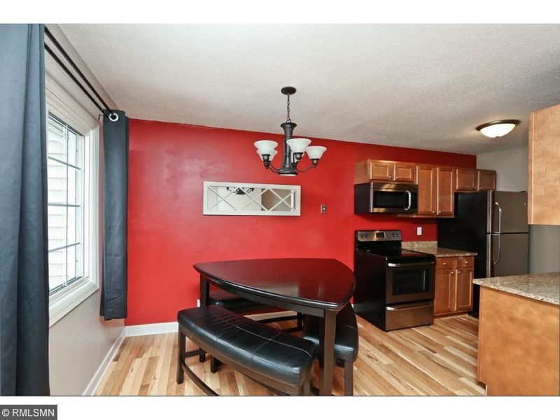 3270 Valley Ridge Dr #38, Eagan, MN 55121