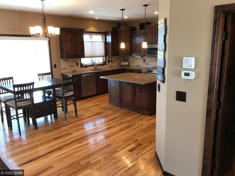 1009 Heritage Trl NE, New Prague, MN 56071