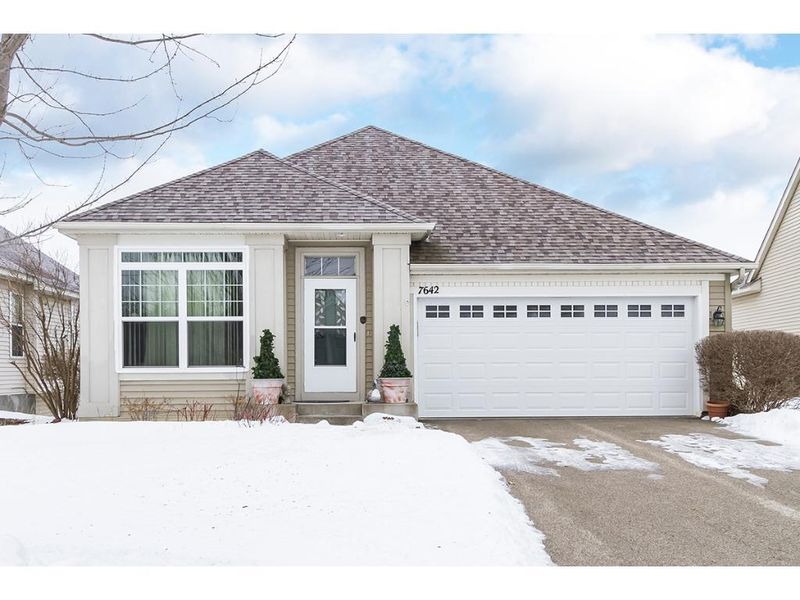 7642 Prairie Flower Blvd, Chanhassen, MN 55317