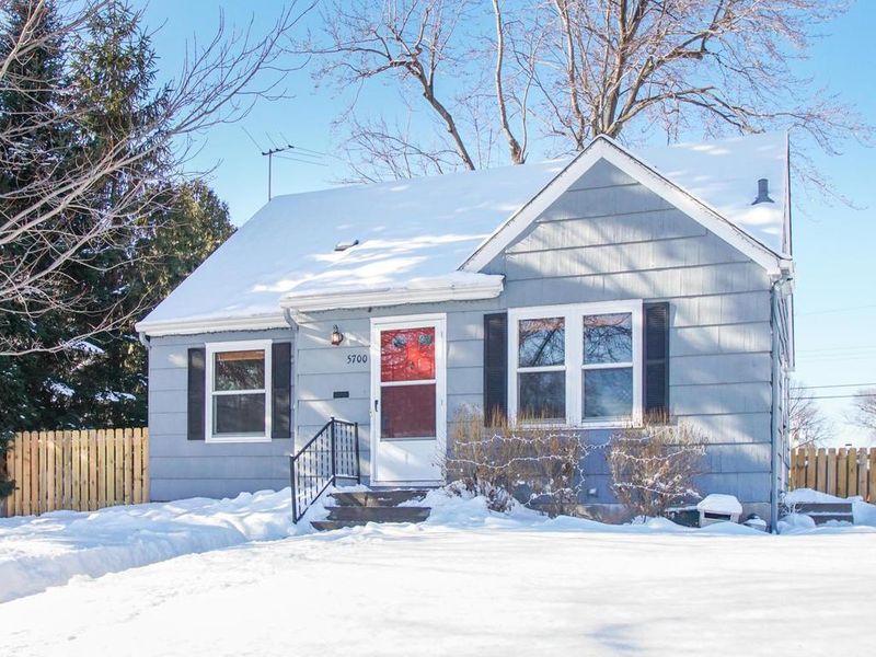 5700 38th Ave S, Minneapolis, MN 55417