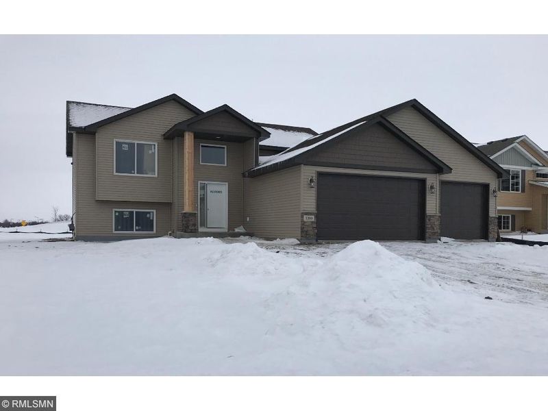 1200 4th St NW, New Prague, MN 56071