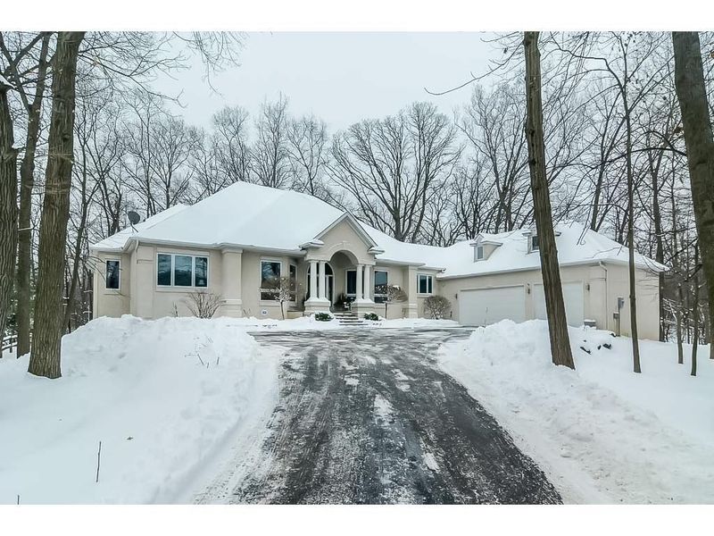 25755 Maple View Ct, Excelsior, MN 55331