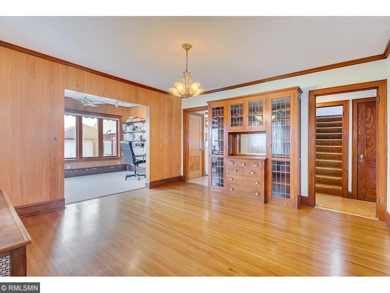 121 Riverside Dr NE, Saint Cloud, MN 56304