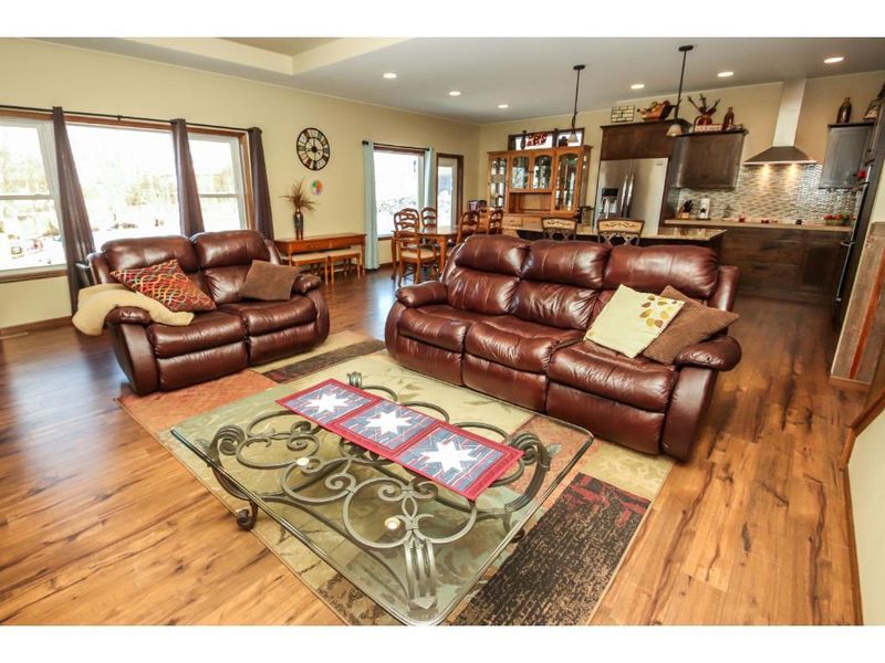 117 Whispering Oaks Dr, Albany, MN 56307