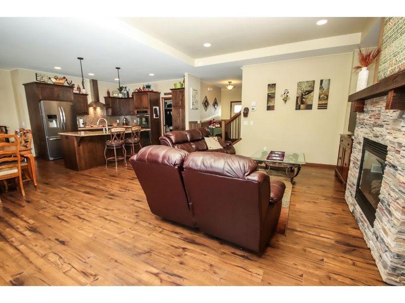 117 Whispering Oaks Dr, Albany, MN 56307