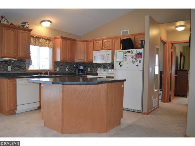 5868 Rolling Ridge Rd, Saint Cloud, MN 56303