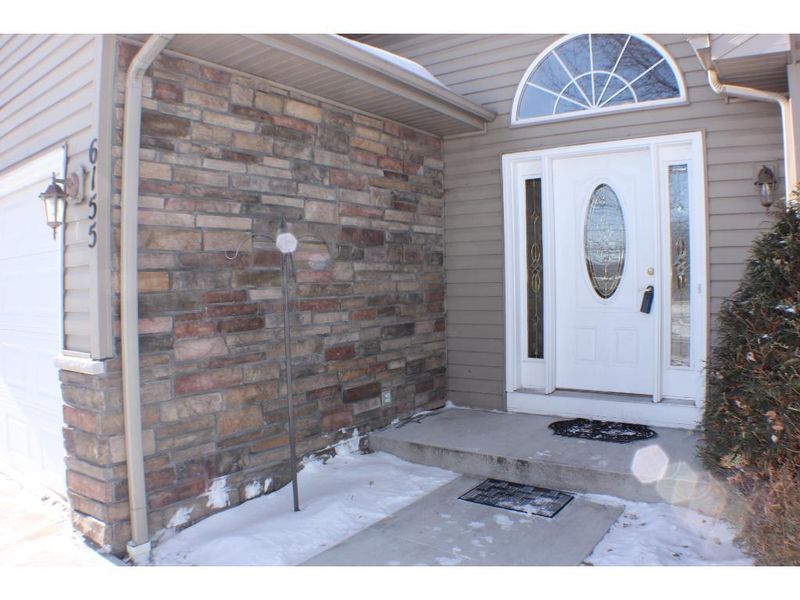 6155 Kahler Dr NE, Albertville, MN 55301