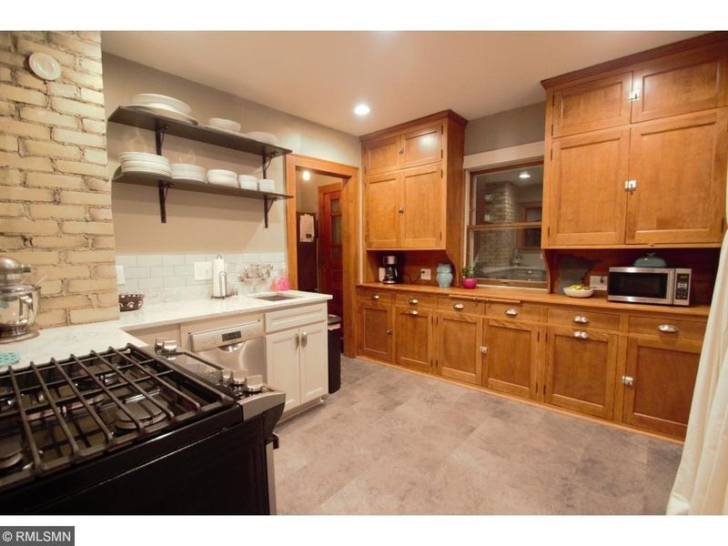 1381 James Ave, Saint Paul, MN 55105