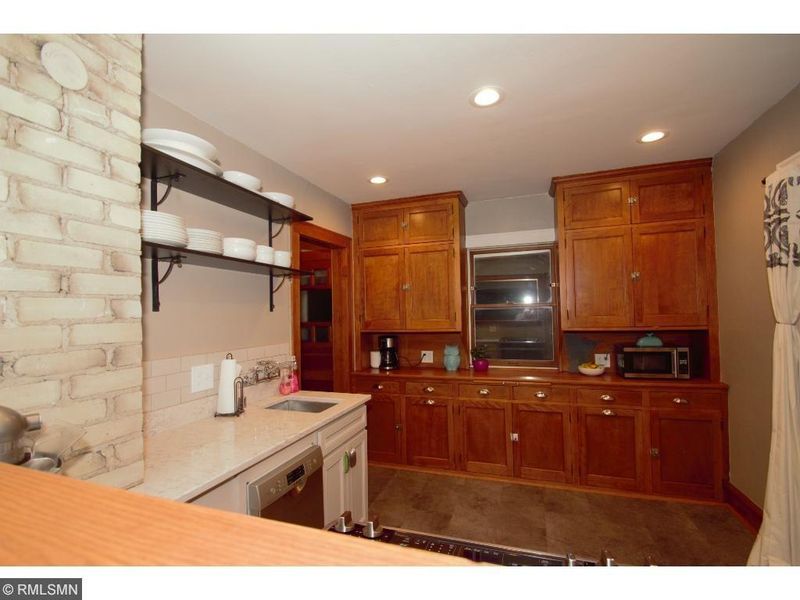 1381 James Ave, Saint Paul, MN 55105