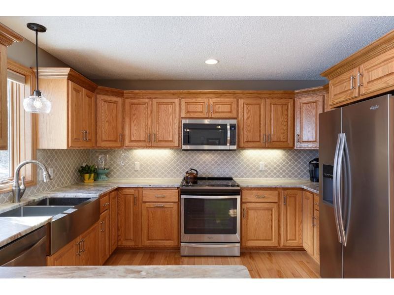 1248 Irvine Dr, Hanover, MN 55341