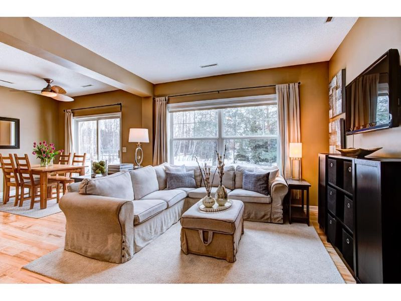8751 N Bay Dr, Chanhassen, MN 55317