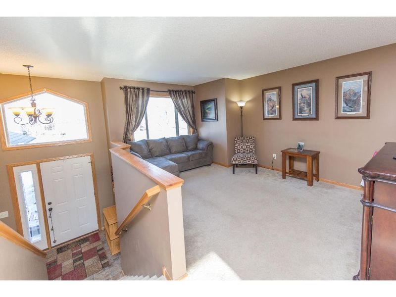 805 Isanti Pw NW, Isanti, MN 55040