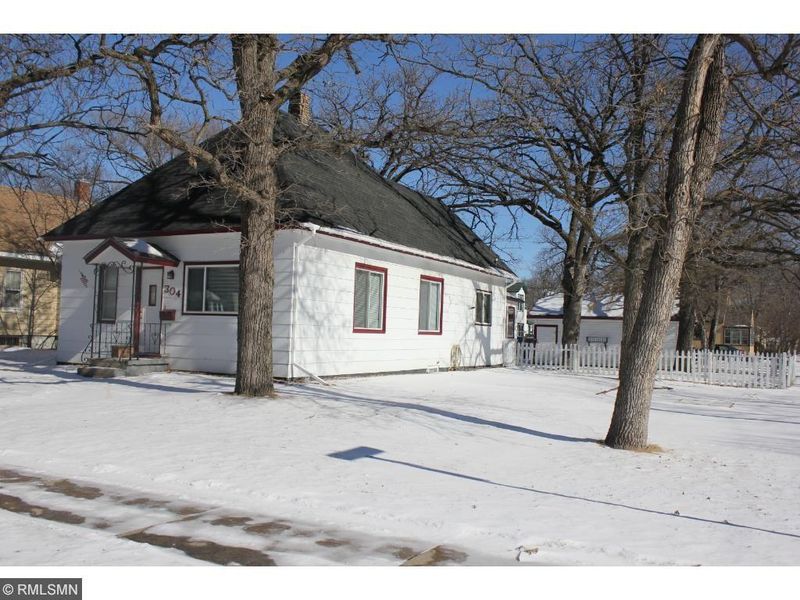 304 4th Ave NE, Saint Cloud, MN 56304