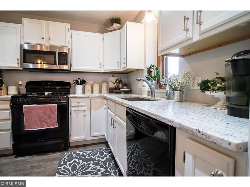 108 Pheasant Dr, Mankato, MN 56001