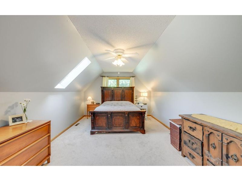 9768 Larch St NW, Coon Rapids, MN 55433