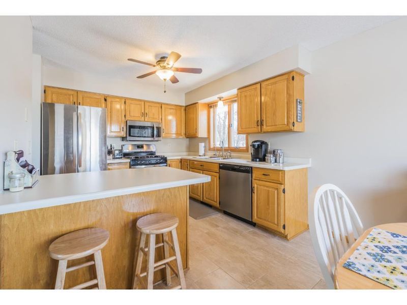 18538 Lakeview Point Dr NE, East Bethel, MN 55092
