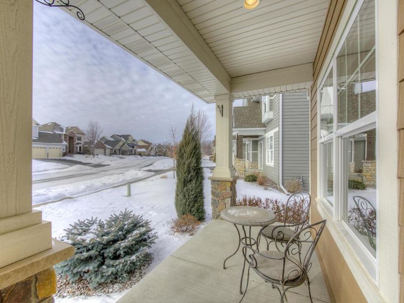6324 Queensland Ln N, Maple Grove, MN 55311