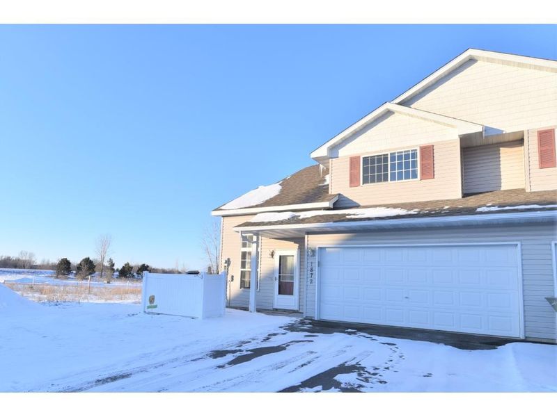 1872 Bridgewater Blvd S, Cambridge, MN 55008
