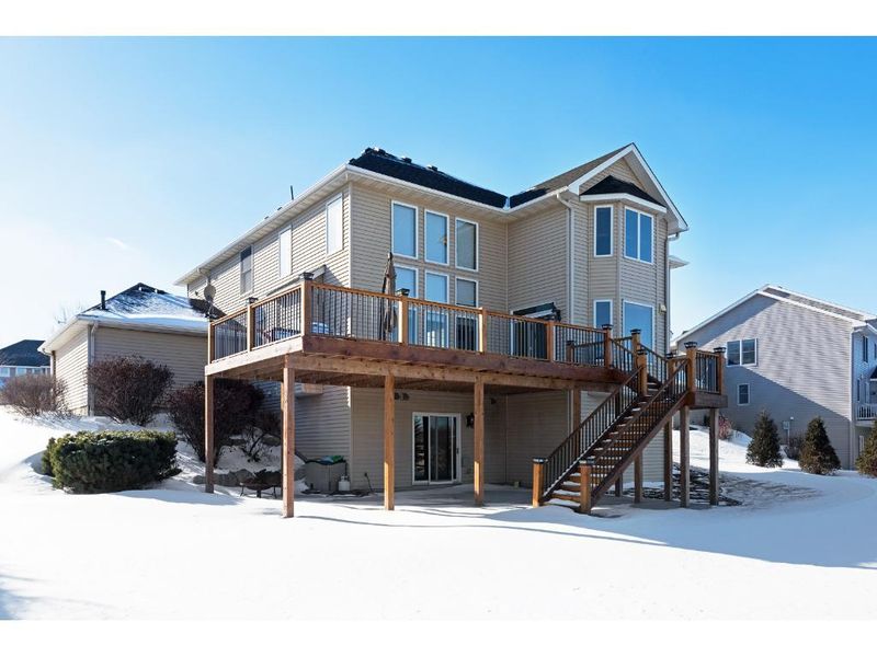 7689 Vasserman Trl, Chanhassen, MN 55317