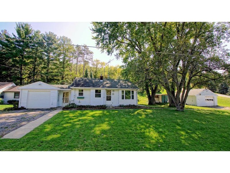 461 Spring Creek Rd S, Red Wing, MN 55066