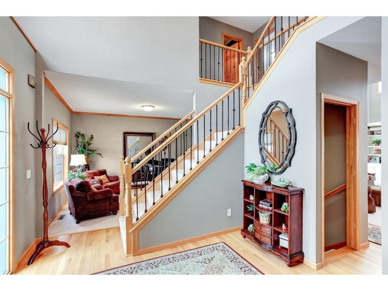 10147 Kiersten Pl, Eden Prairie, MN 55347