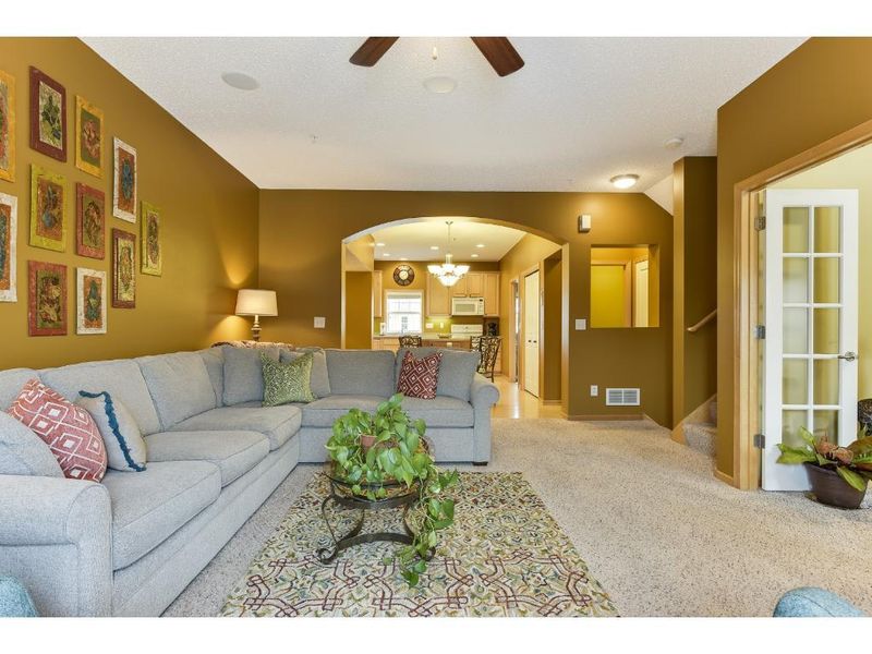 1615 Fox Hunt Way, Victoria, MN 55386
