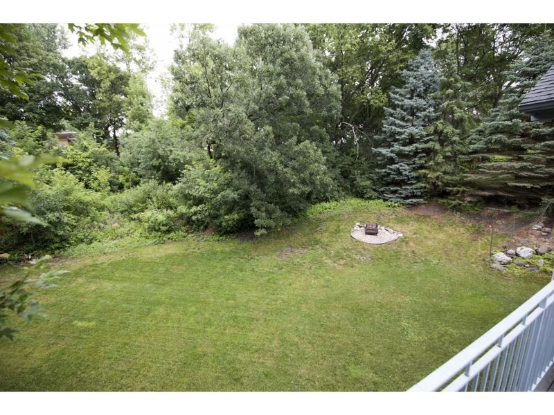 10956 Jackson Dr, Eden Prairie, MN 55347