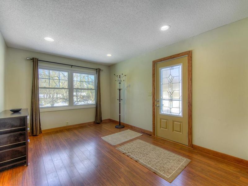 3324 Zane Ave N, Crystal, MN 55422