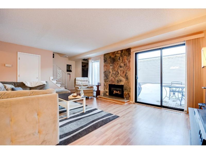 1156 Landmark Trl S, Hopkins, MN 55343