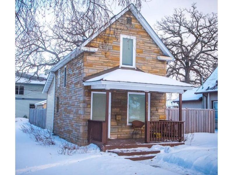 4051 31st Ave S, Minneapolis, MN 55406