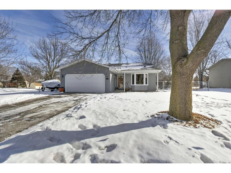 8224 Thomas Ave N, Brooklyn Park, MN 55444